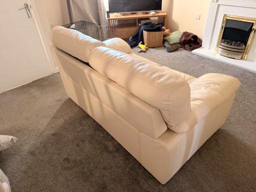  — Leather sofa 2 and 3 piece.