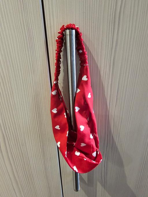  — Red Heart Print Ruched Headband❤️