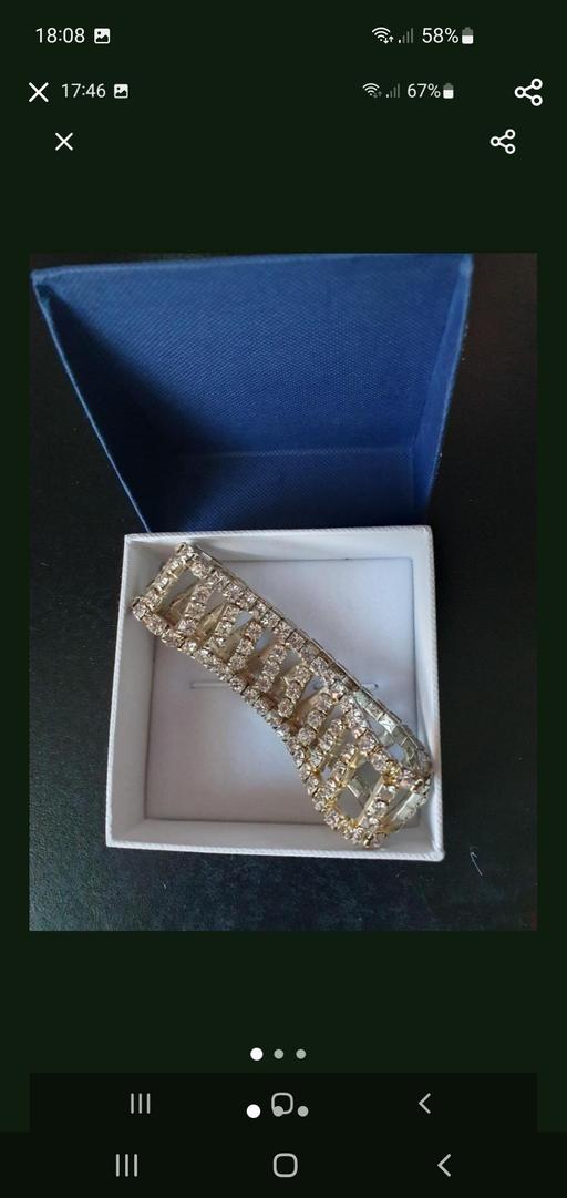  — fashion bracelet