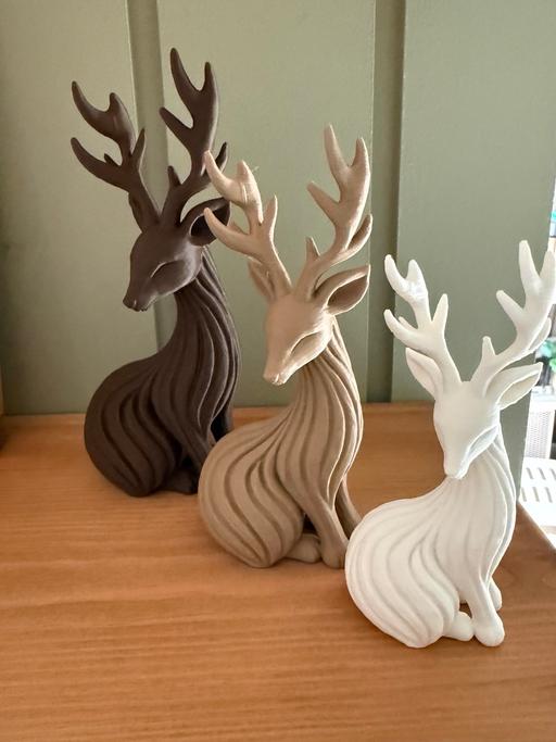  — Elegant Sitting Deer/Stag Ornament Set of 3
