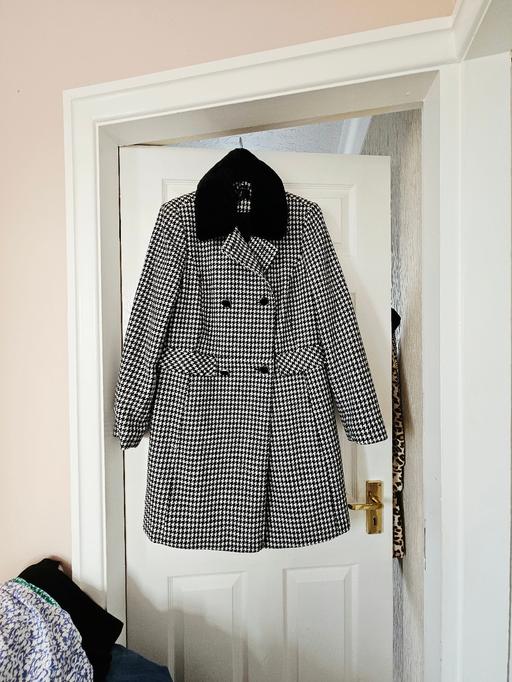  — Dorothy Perkins coat, size 14.NEW without tag