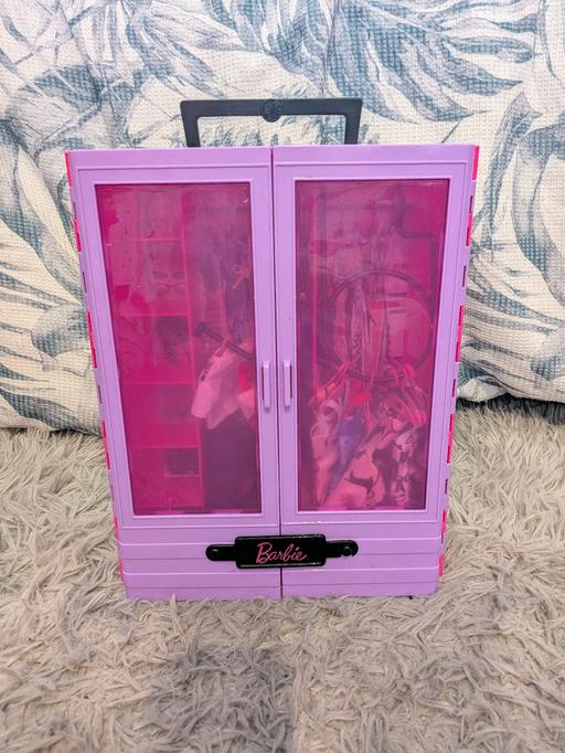  — Barbie wardrobe