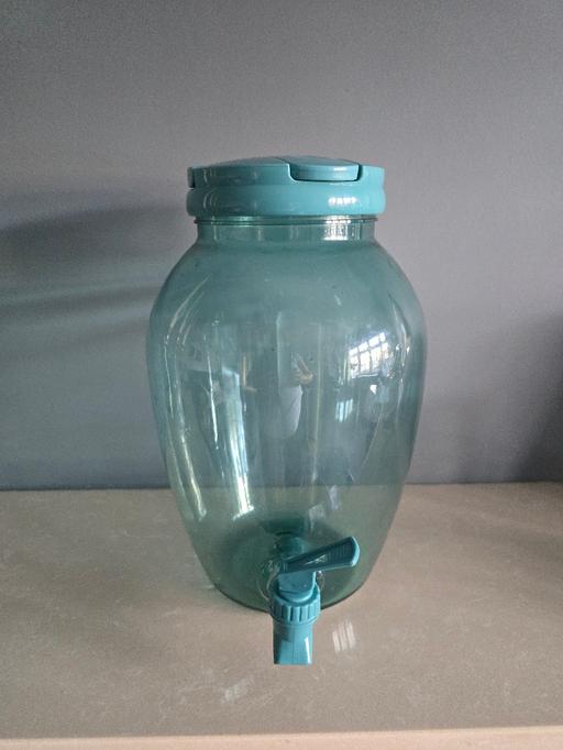  — Drinks dispenser