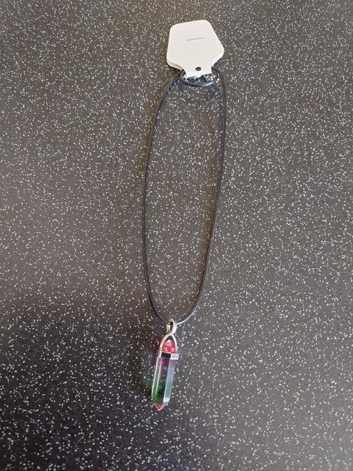  — Women's necklace