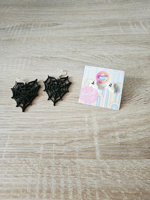  — 2 pairs of Halloween earrings..NEW