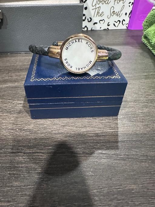  — Michael kors bracelet