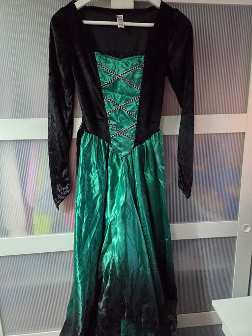  — Age 8-10 Halloween dress