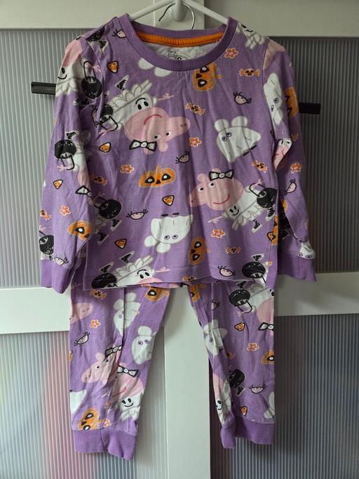  — Age 3-4 Peppa Pig Halloween PJs