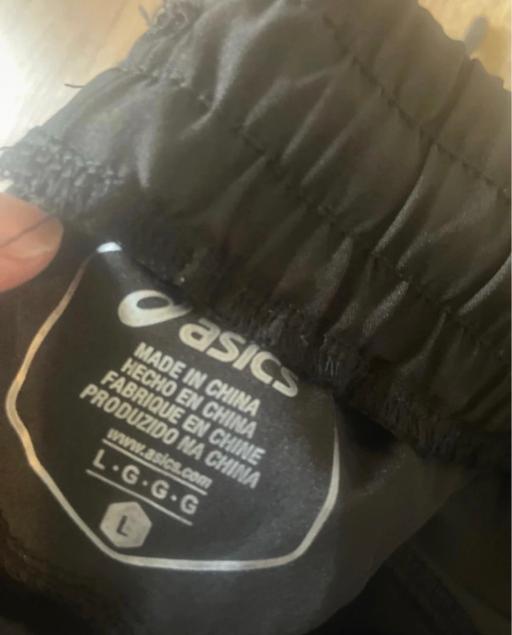  — acics joggers