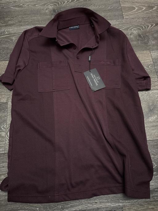  — Men’s polo top