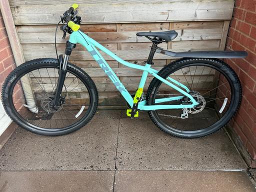  — Wmns Trek Marlin 6 S Frame 27.5” Wheels Blue