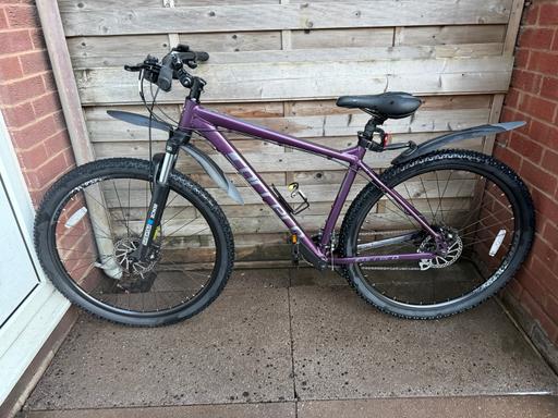  — Women’s Carrera Hellcat 20” Frame 29” Wheels
