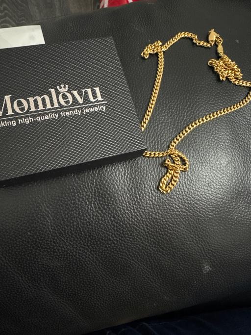  — Costume jewellery