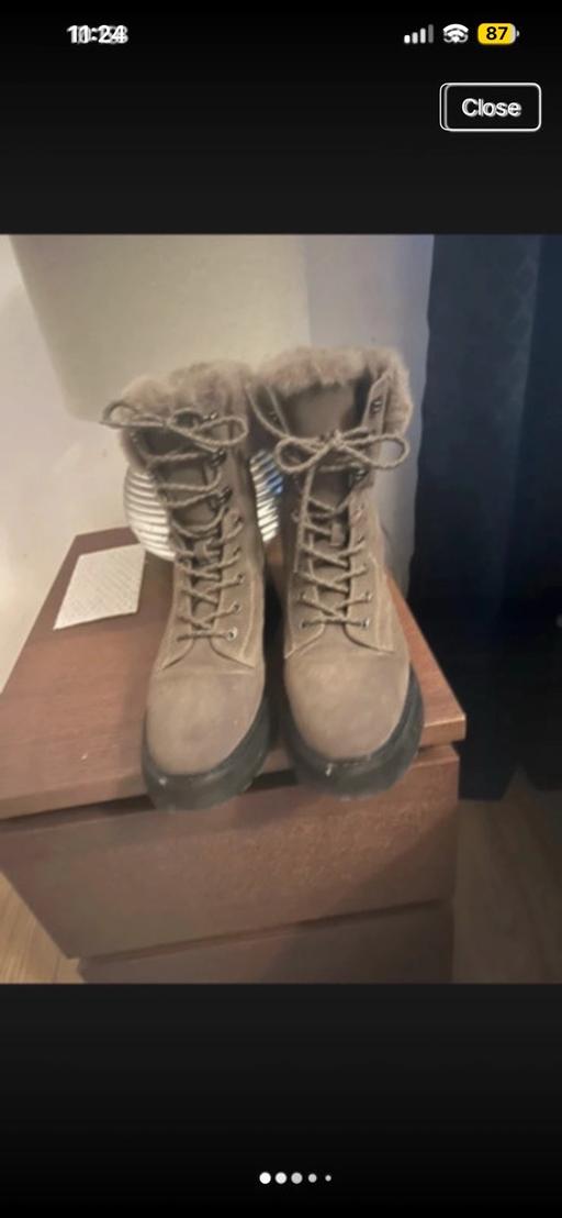  — Women boots
