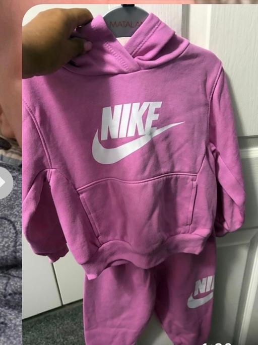  — Nike tracksuit girls