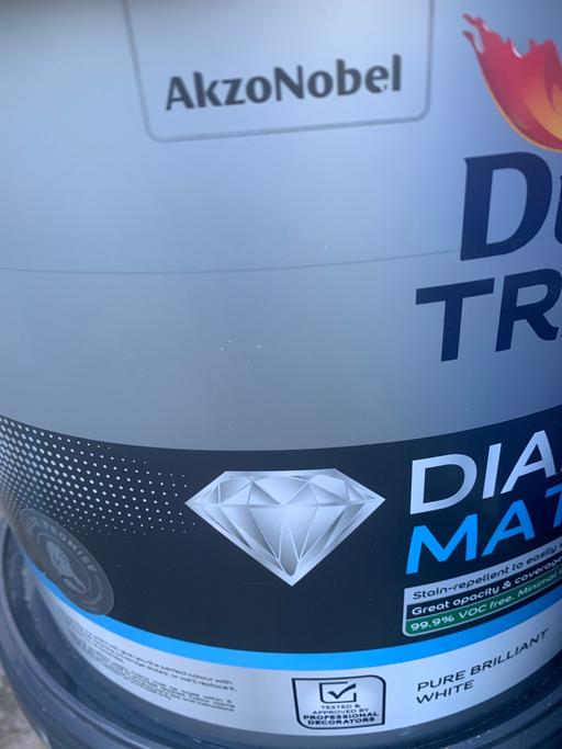  — Diamond Matt Dulux trade white paint