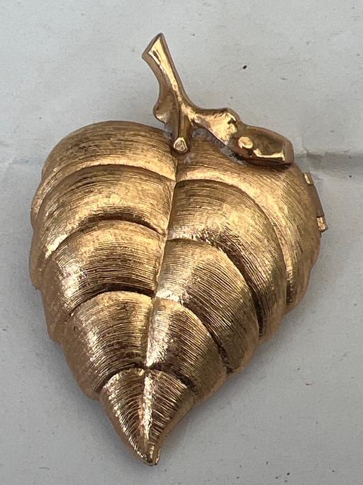  — Vintage Avon brooch