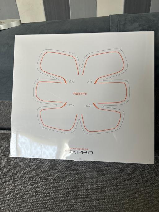  — Brand new six pad abs trainer