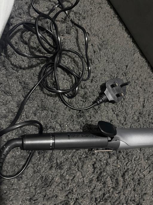  — Remington Curling Tong Hair Curler
