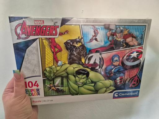  — new Marvel Avengers Jigsaw 104pcs