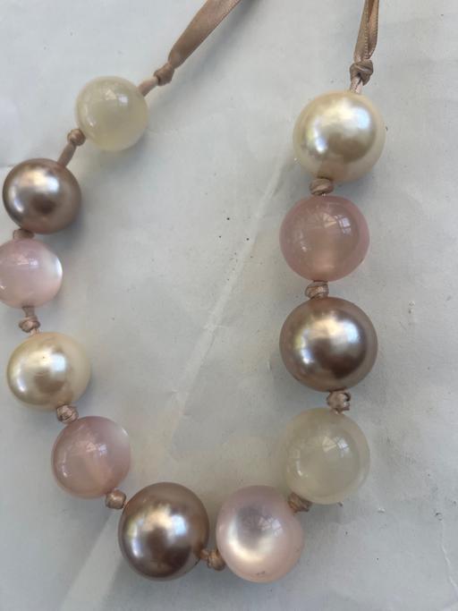  — Attractive necklace