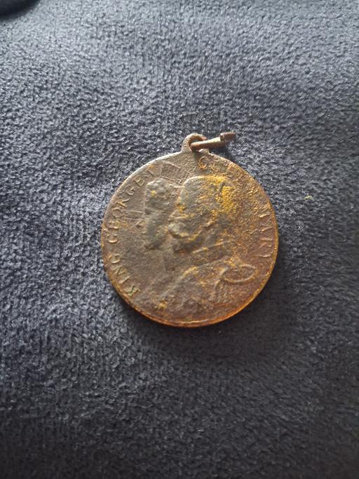  — 1937 condition king and queen medallion