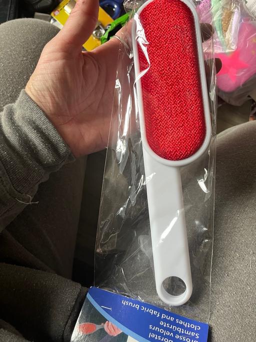  — Fabric brush