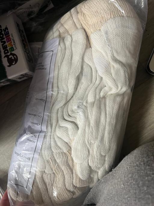  — 20 new cotton gloves