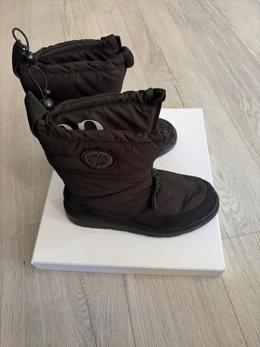  — Canada Goose Fold down Crofton puffer boots.