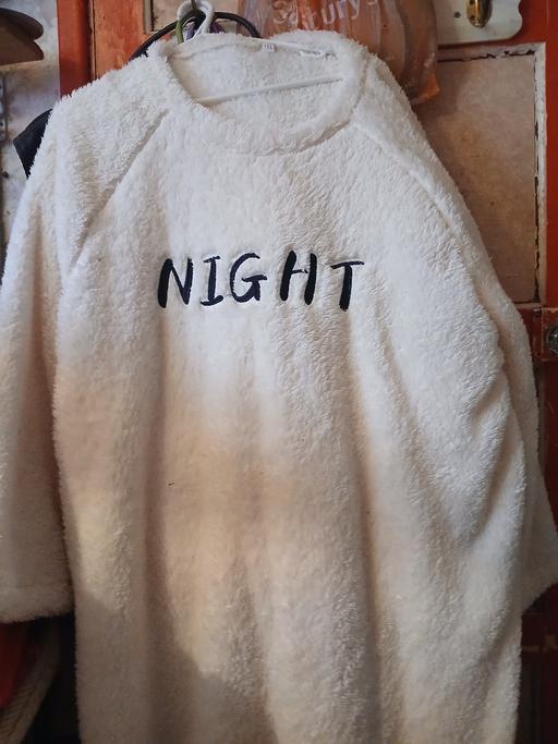  — extra large fur nighty new