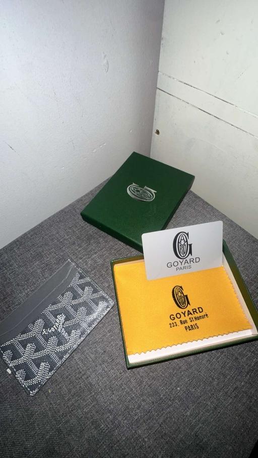  — Goyard card holder