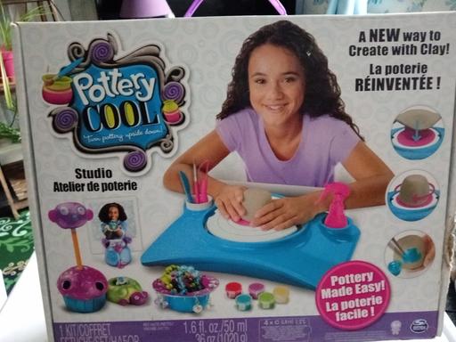 — girls POTTERY COOL CLAY SET