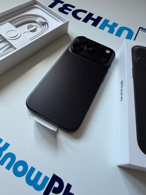  — Apple iPhone 18 Pro 256GB unlocked Black