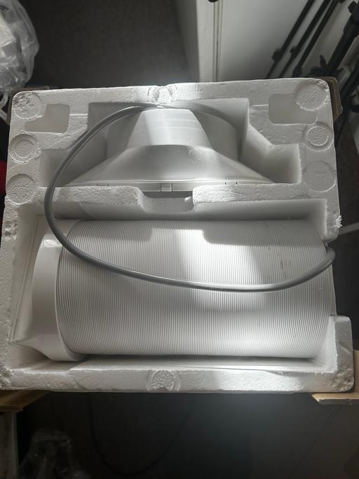  — JSH air condition 9000BTU - £190