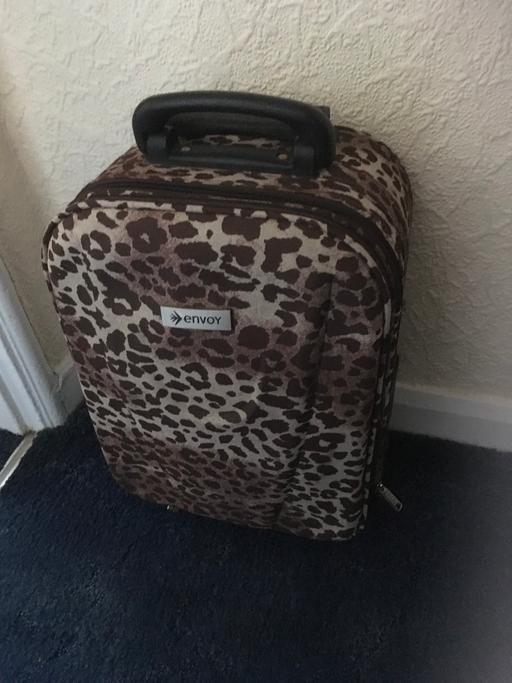  — Small Suitcase (Lightweight)
