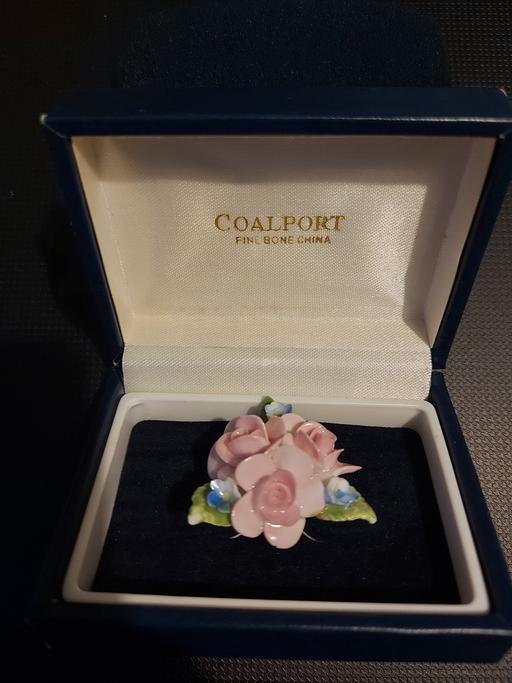  — COALPORT FINE BONE CHINA ROSES BROOCH