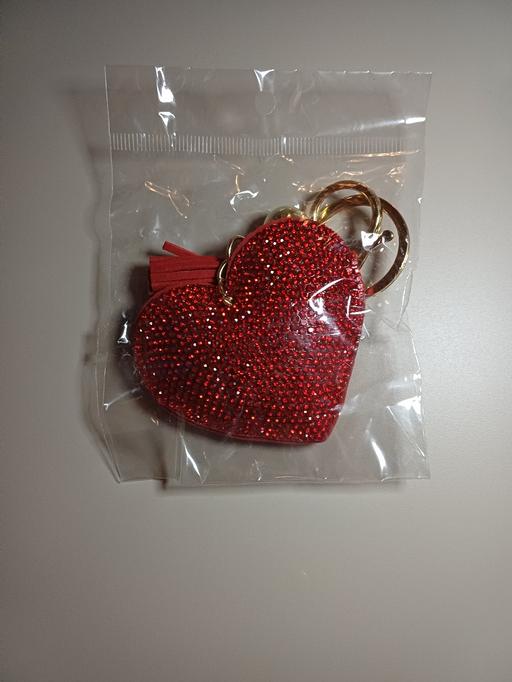  — Red love heart keychain