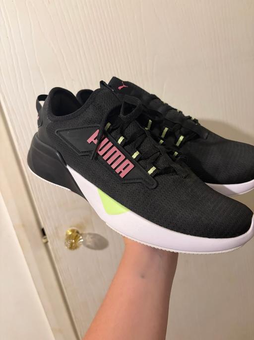  — New Puma Trainers UK6
