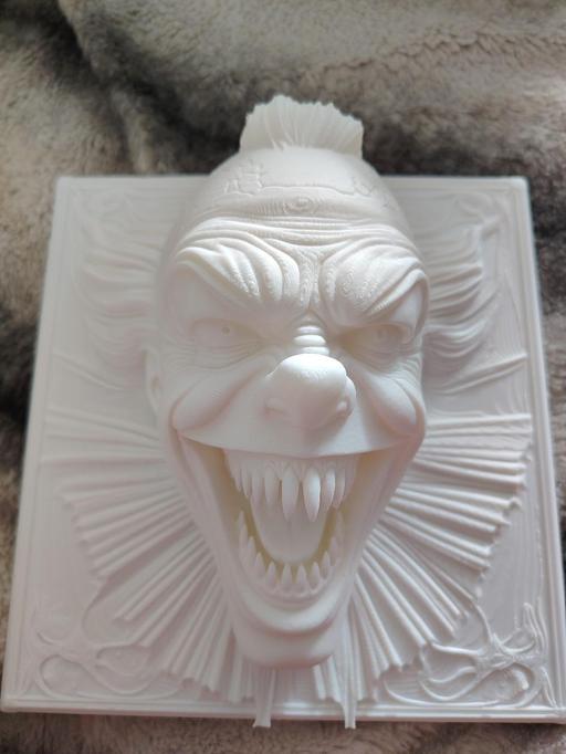  — Killer clown Halloween Plaque.
