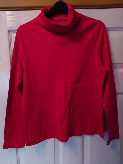  — Women's red long sleeve top size 16