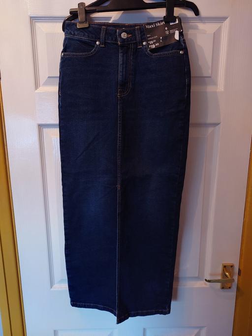  — Women's denim maxi skirt size 6