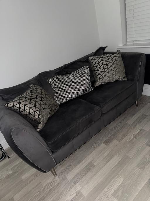 — Sofology 2 seater Gabrielle sofa