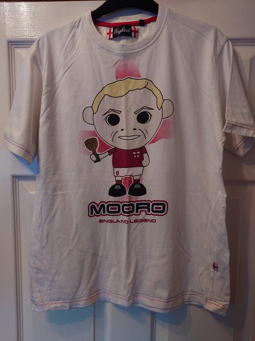  — Mens white England top size M