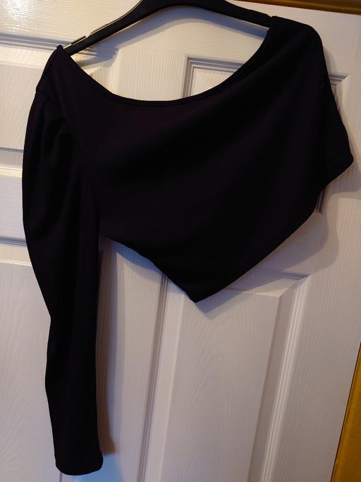  — Women's shein one sleeve top size 1XL