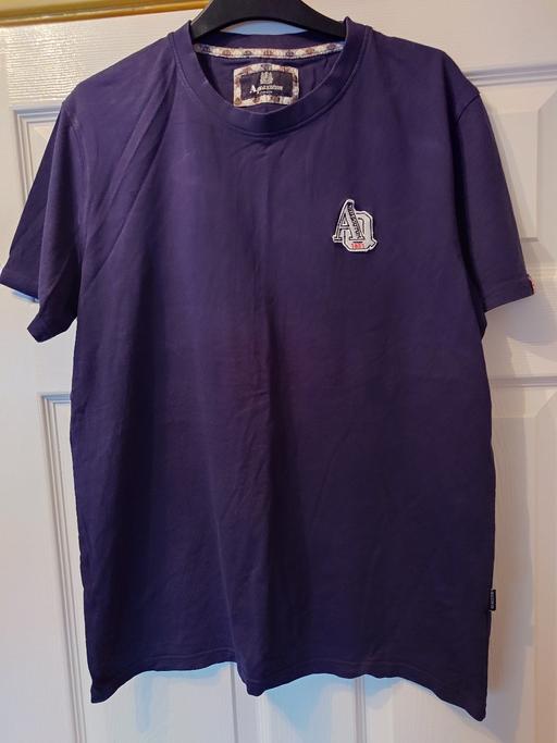  — Mens navy top size L