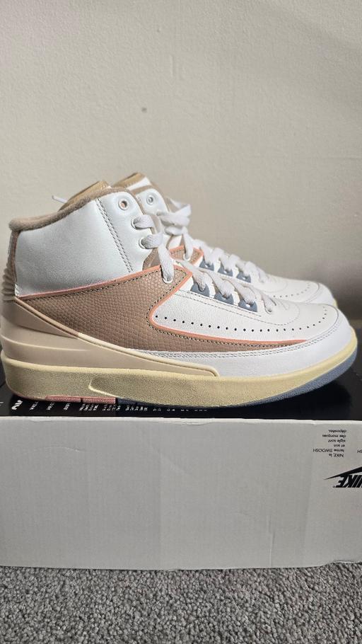  — Nike Air Jordan 2 Retro Mid White Beige Pink