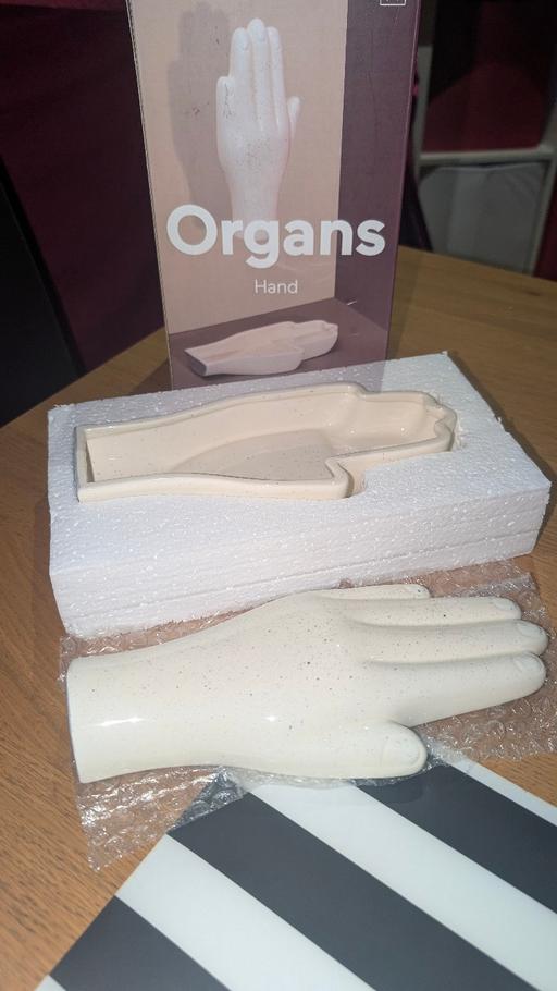  — Hand-Shaped Jewellery & Storage Box – White