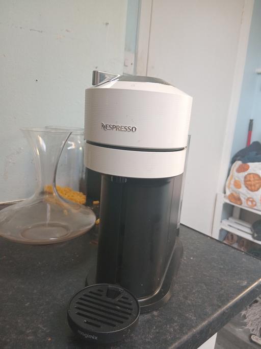  — Nespresso De'Longhi Vertuo Next ENV 120.WAE M