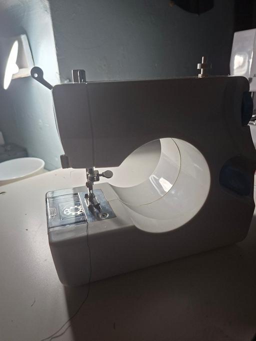  — mini sewing machine