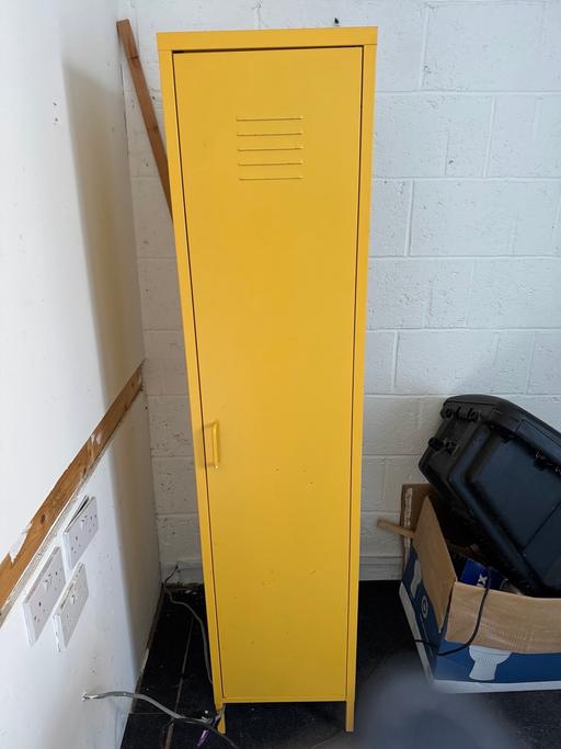  — Locker cupboard storage